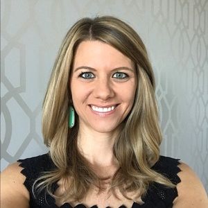 Meet your Posher, Jeniece